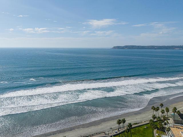 1810 Avenida Del Mundo, Coronado CA: https://media.crmls.org/mediaz/fa124445-f6be-4b8f-970a-70c9e3029325.jpg