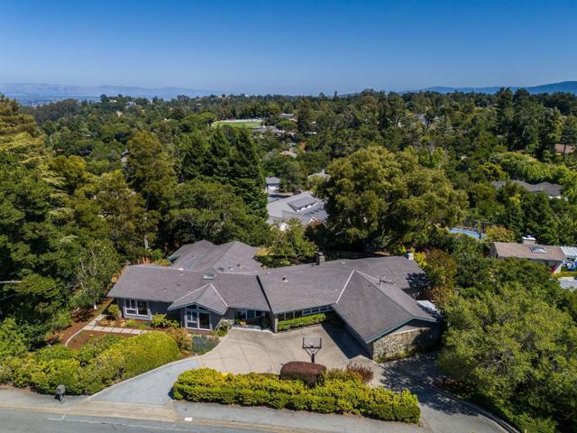 3795 Ralston Avenue, Hillsborough CA: https://media.crmls.org/mediaz/fa128fea-390f-45e3-accb-4140b698ed19.jpg