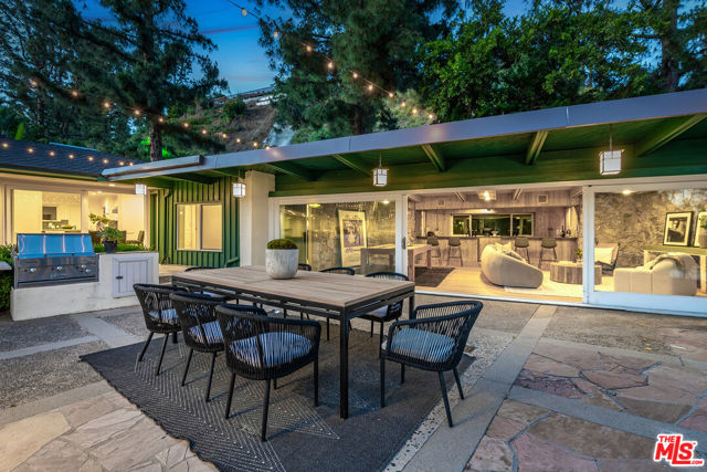 1177 Loma Linda Drive, Beverly Hills CA: https://media.crmls.org/mediaz/fa139e9d-fe08-4243-87e2-8a5bb64b1bc3.jpg