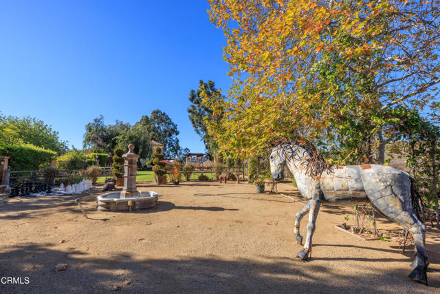 13045 Ripple Creek Lane, Camarillo CA: https://media.crmls.org/mediaz/fa169006-8976-452a-adb2-85c5d3bd6843.jpg