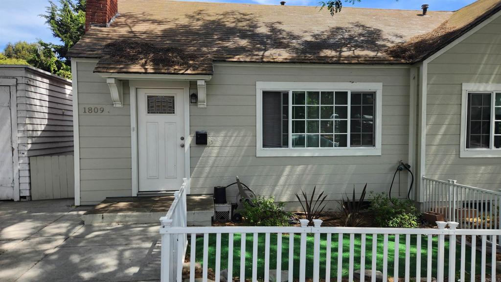 1809 Fern Street