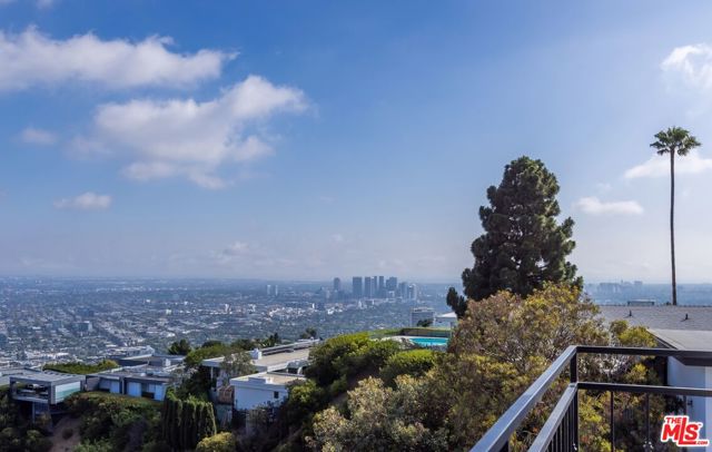 1556 Blue Jay Way, Los Angeles CA: https://media.crmls.org/mediaz/fa175ff6-d307-4a12-a897-e43911e8a367.jpg