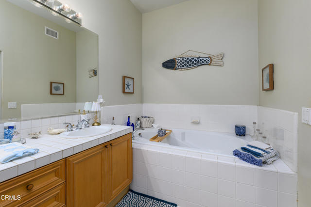 Image 22 of 35 For 1150 Corte Riviera