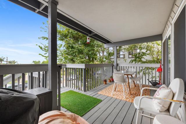 Image 12 of 37 For 2445 Newcastle Avenue