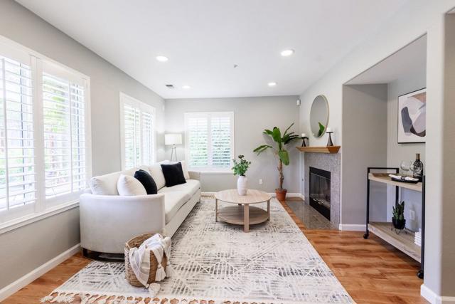 141 Navigator Drive, Scotts Valley CA: https://media.crmls.org/mediaz/fa188da1-9a7d-4156-968b-a040941c8098.jpg