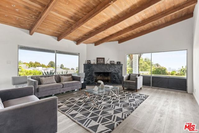 9924 Beverly Grove Drive, Beverly Hills, California 90210, 3 Bedrooms Bedrooms, ,3 BathroomsBathrooms,Single Family Residence,For Sale,Beverly Grove,25498129