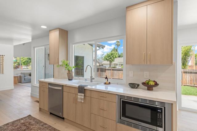 2508 Calma Court, San Jose CA: https://media.crmls.org/mediaz/fa18cd6a-305c-42db-96fe-9647d2dd7a4b.jpg