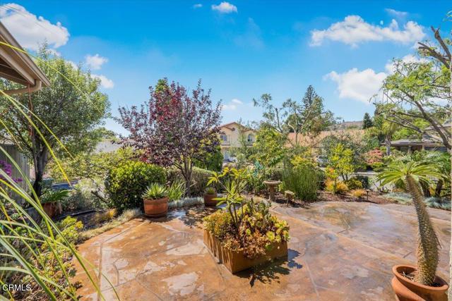 2458 Brookhill Drive, Camarillo CA: https://media.crmls.org/mediaz/fa18d64e-da6b-4a63-b2cd-f34a77f0763f.jpg