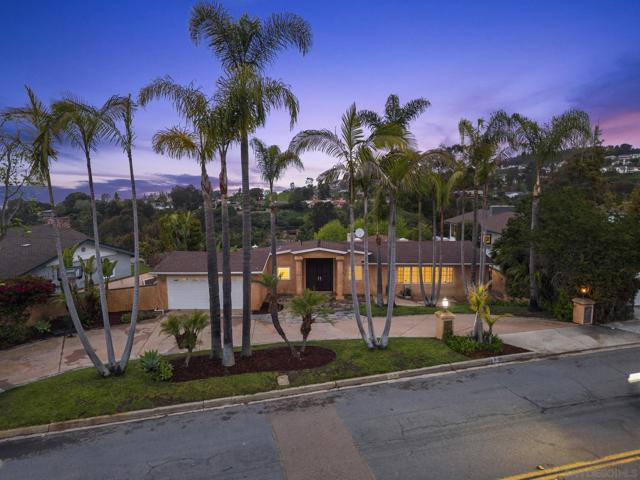 Image 28 of 37 For 6430 La Jolla Scenic Dr S