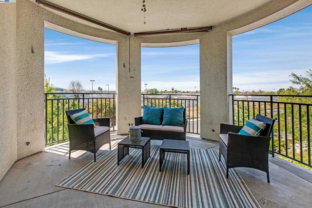 800 S Abel St, Milpitas CA: https://media.crmls.org/mediaz/fa1afef2-1090-406e-bbcf-cb1a48729585.jpg