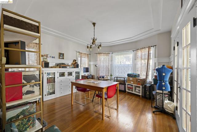 Image 33 of 42 For 4045 Manila Ave