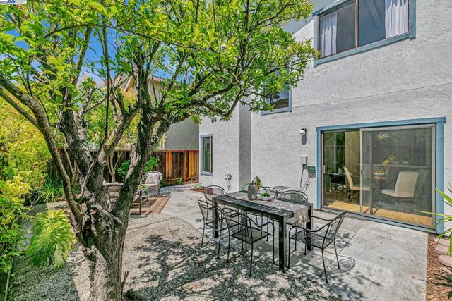 4772 Mendocino Ter, Fremont CA: https://media.crmls.org/mediaz/fa1b8032-24e5-41dc-9a1a-6f1ca0f3795e.jpg