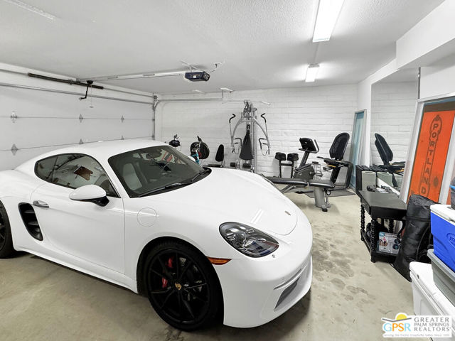 1375 E Primavera Drive, Palm Springs CA: https://media.crmls.org/mediaz/fa1ba134-3b3c-409c-a57f-44dc31f07fb4.jpg