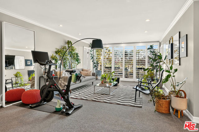 1 Bed Home for Sale in Los Angeles, California