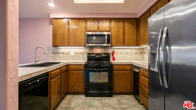 1592 S Compadre Road, Palm Springs CA: https://media.crmls.org/mediaz/fa1de53e-2704-411e-8dec-de82ec53f63b.jpg