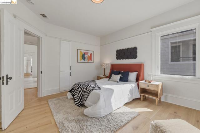 Image 20 of 55 For 523 25th St  