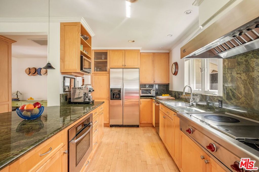 MLS #25590401 image #14