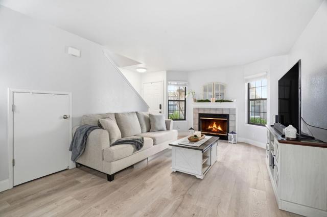 251 Gibson Drive, Hollister CA: https://media.crmls.org/mediaz/fa1e6375-7ec1-4a03-b249-9eece6d2a44d.jpg