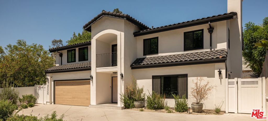 22269 Avenue San Luis — Contemporary