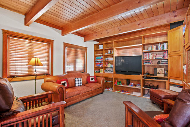 43630 Rainbow Lane, Angelus Oaks CA: https://media.crmls.org/mediaz/fa1ec3c5-c1cc-410c-a1d1-9667d1ef0640.jpg