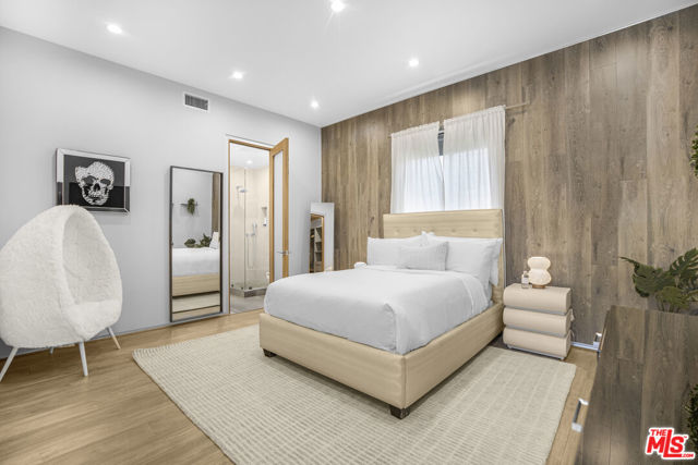5304 Louise Avenue, Encino CA: https://media.crmls.org/mediaz/fa1ec7e0-cfdf-4c8c-8f61-581897e71818.jpg