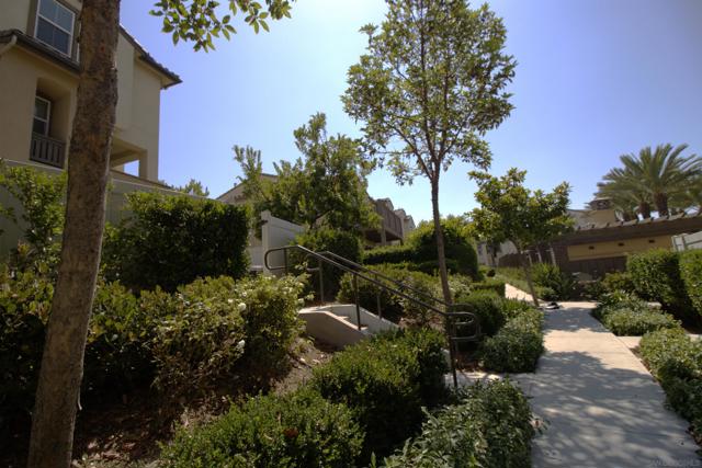 5506 San Roberto, San Diego CA: https://media.crmls.org/mediaz/fa1eecdb-23eb-4bca-848d-4e138b897f83.jpg