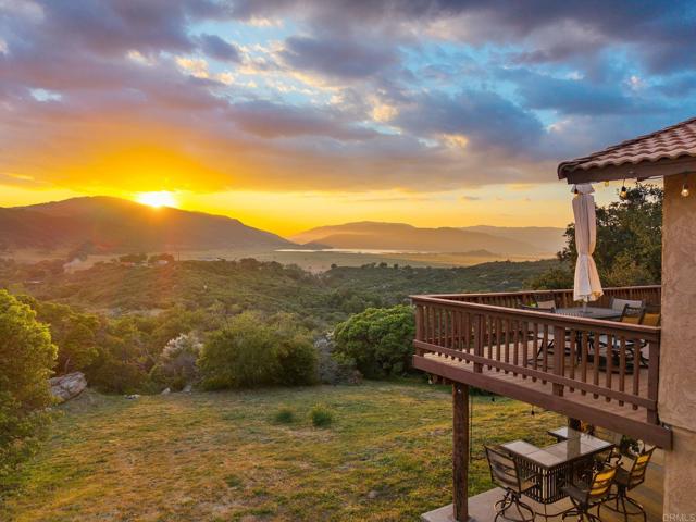 27751 Highway 79, Santa Ysabel CA: https://media.crmls.org/mediaz/fa1f012a-dfdc-4dd4-9ece-090cdff52b09.jpg