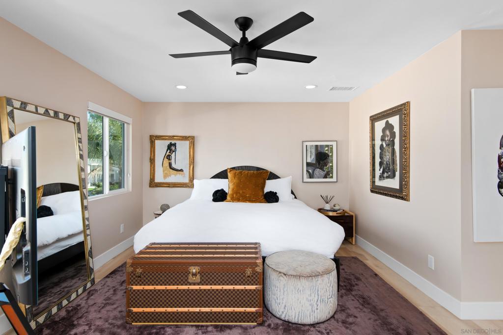 MLS #250035997SD img 20