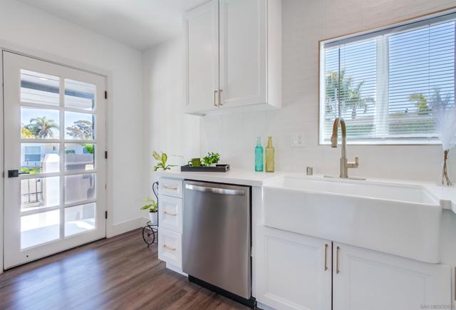 1303 Center Ave, Oceanside CA: https://media.crmls.org/mediaz/fa1f853d-e65a-43ca-8568-e48cbe5c8c8b.jpg