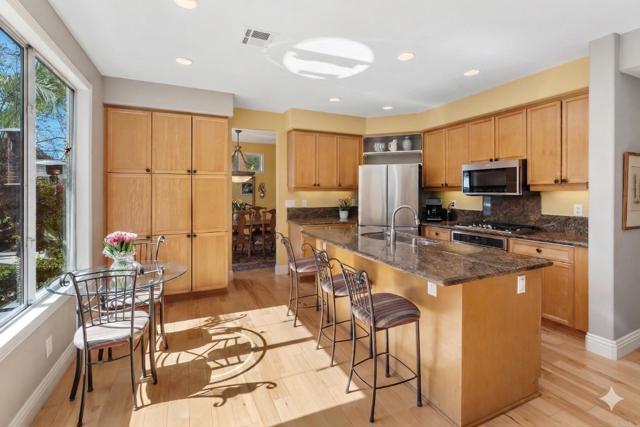 Detail Gallery Image 15 of 47 For 5073 Sea Mist Ct., San Diego,  CA 92121 - 5 Beds | 3 Baths