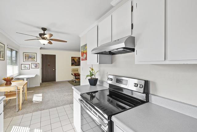 430 Grand Boulevard, San Mateo CA: https://media.crmls.org/mediaz/fa20e7b1-585f-426e-bb6d-f737d3df636f.jpg
