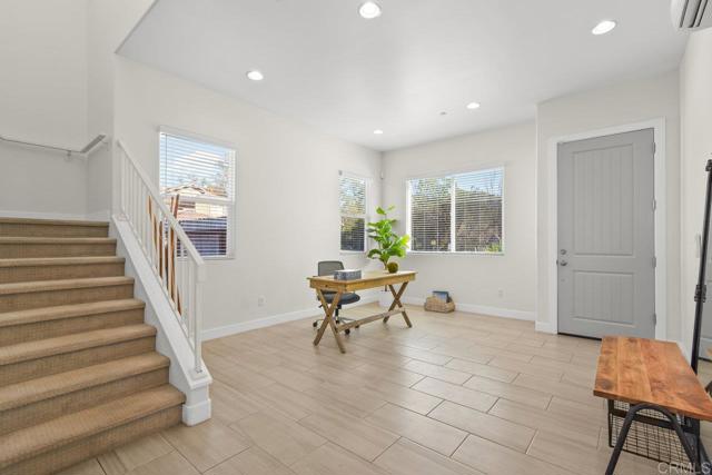 Detail Gallery Image 5 of 37 For 380 Date St, Chula Vista,  CA 91911 - 3 Beds | 2/1 Baths