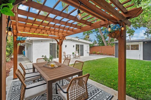 850 Las Palmas Drive, Santa Clara CA: https://media.crmls.org/mediaz/fa21c03c-acd3-4d12-a903-bd665524cbb1.jpg