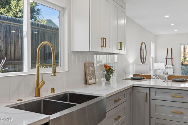 400 Dayloma Avenue, Ventura CA: https://media.crmls.org/mediaz/fa21e425-5465-4637-b7ef-e0e3dd15059a.jpg