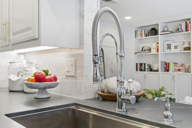 20 Willow Road, Menlo Park CA: https://media.crmls.org/mediaz/fa2242aa-b5e0-4a8c-9a15-fe853994063a.jpg