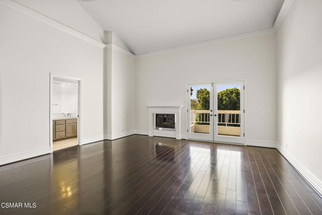23-web-or-mls-Upmarketmedia_3123Hil-72