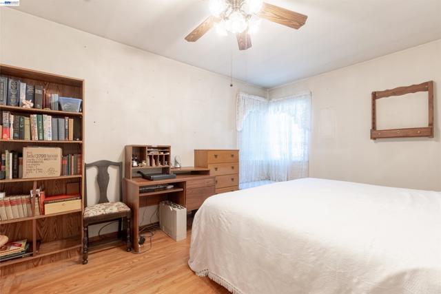 Image 11 of 22 For 1805 Sundberg Ave