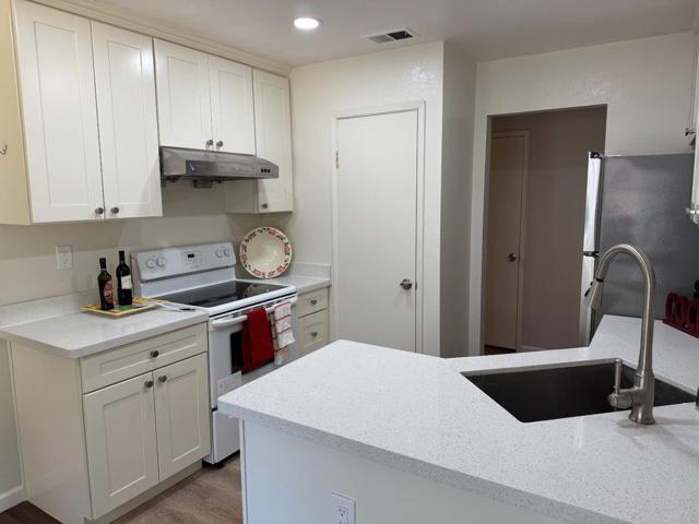 2591 Easton Way, San Jose CA: https://media.crmls.org/mediaz/fa24ce1f-3d6d-4f6a-8b4c-9ea61f90a91f.jpg