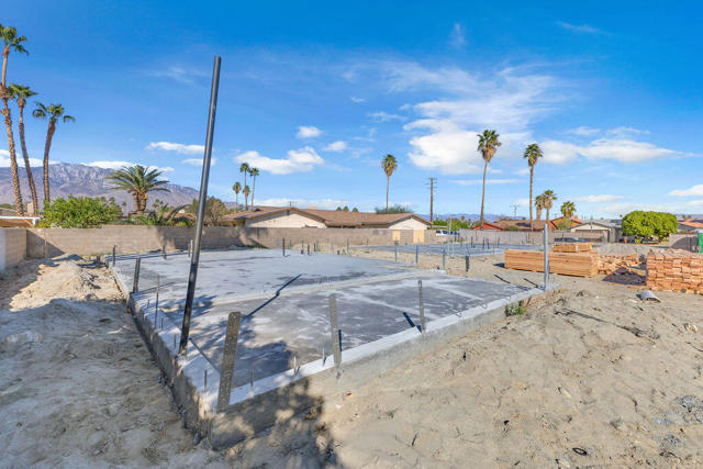 68855 Ortega Road, Cathedral City CA: https://media.crmls.org/mediaz/fa24cf22-d824-4902-bea6-fa3bd9eb5852.jpg