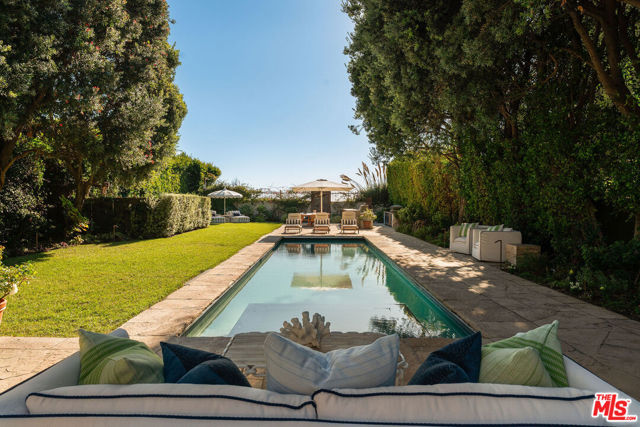 Image 57 of 72 For 705 Palisades Beach Road