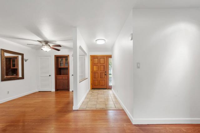 1091 Century Drive, Napa CA: https://media.crmls.org/mediaz/fa2521dd-865a-47f8-8469-22416c7da617.jpg