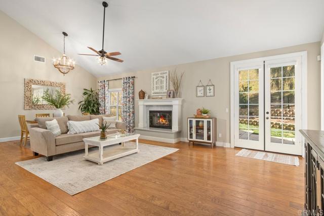 Image 17 of 49 For 45562 La Cruz Drive