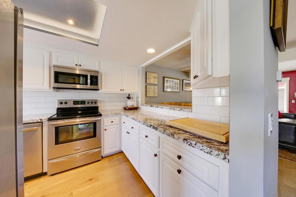 6854 Maple Leaf Dr - photo 13