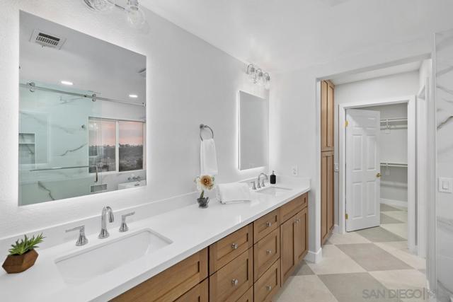348 Plaza Los Osos, Chula Vista CA: https://media.crmls.org/mediaz/fa25c309-3670-47a2-b449-0e8f1845f0b8.jpg