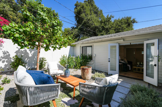 1100 Meridian Avenue, South Pasadena CA: https://media.crmls.org/mediaz/fa25e433-e816-45d8-917f-ca35a6b347cc.jpg