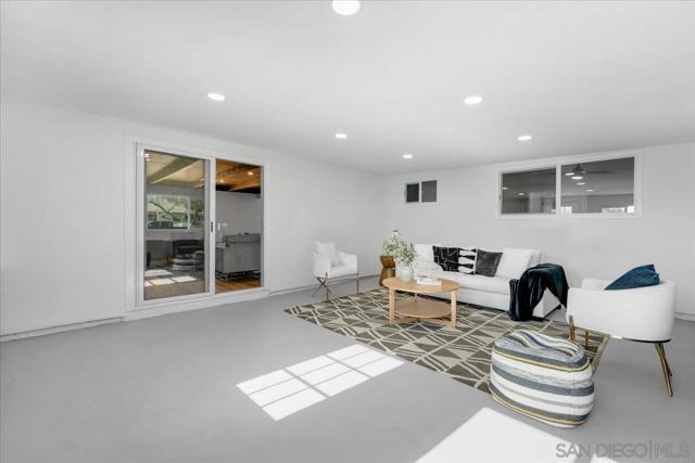 3905 3909 Cottonwood St, San Diego CA: https://media.crmls.org/mediaz/fa25f561-7dbf-4e14-8355-530ed6ffc036.jpg