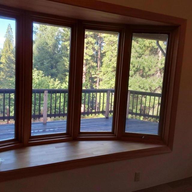 5051 Arctic Lane, Somerset CA: https://media.crmls.org/mediaz/fa264ec2-af64-4ff4-afa7-d05c9ee8dc6e.jpg