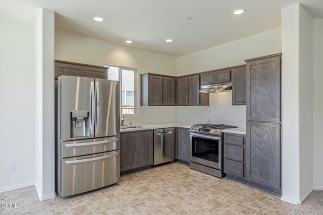 3016 Via Bella Rosa Avenue, Rosamond CA: https://media.crmls.org/mediaz/fa26505b-e9fa-4b34-96c5-eca36d54e7fe.jpg