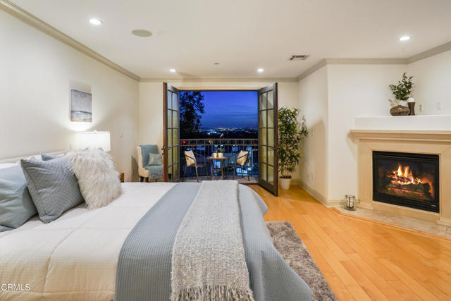985 N Michillinda Avenue, Pasadena CA: https://media.crmls.org/mediaz/fa2659e4-4f90-443c-aa91-d370b998340f.jpg