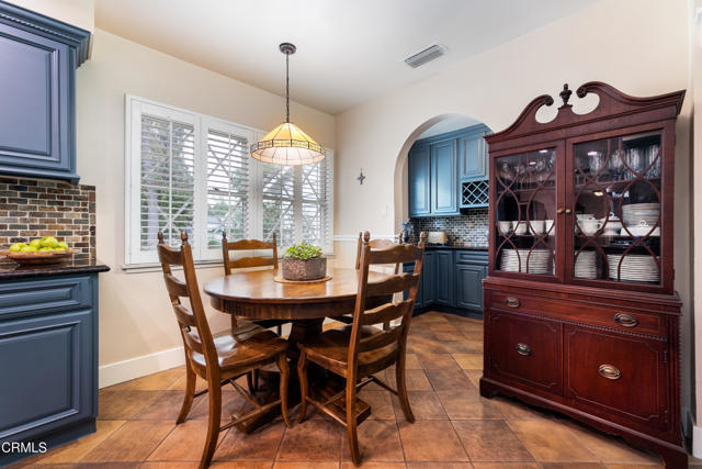 Detail Gallery Image 16 of 55 For 4402 El Camino Corto, La Canada Flintridge,  CA 91011 - 4 Beds | 3 Baths